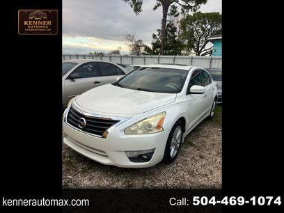Used 2015 Nissan Altima 2.5 SV w/ Convenience Package