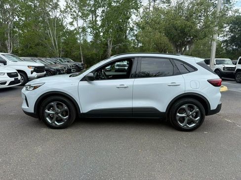 Used 2025 Ford Escape ST-Line w/ Equipment Group 301A FWD image 2