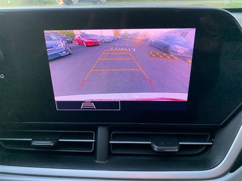 Used 2024 Chevrolet Trax RS w/ Driver Confidence Package image 14