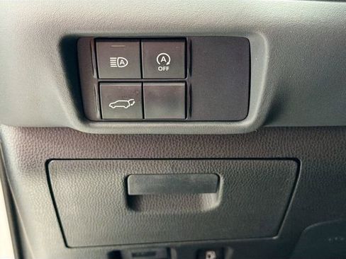 Certified 2026 Toyota Highlander XLE AWD/4WD image 10