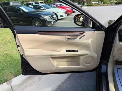 Used 2015 Lexus ES 350 w/ Luxury Package FWD image 16