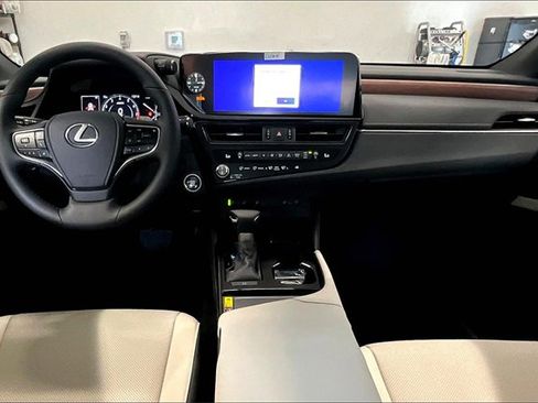 New 2025 Lexus ES 350 w/ Premium Package image 5