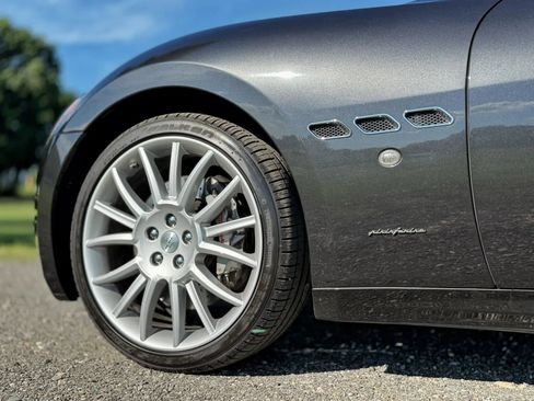Used 2010 Maserati GranTurismo Convertible RWD image 51