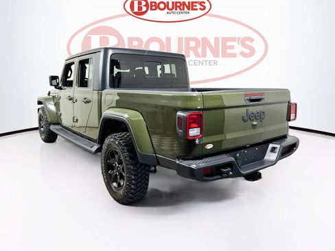Used 2022 Jeep Gladiator Sport AWD/4WD image 7