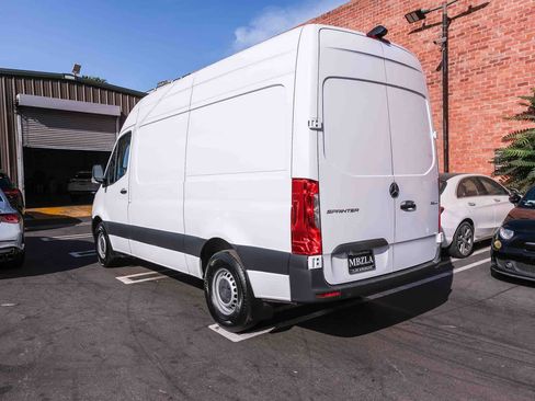 Used 2024 Mercedes-Benz Sprinter 2500 image 6