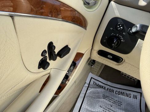 Used 2007 Mercedes-Benz CLK 350 Cabriolet image 27