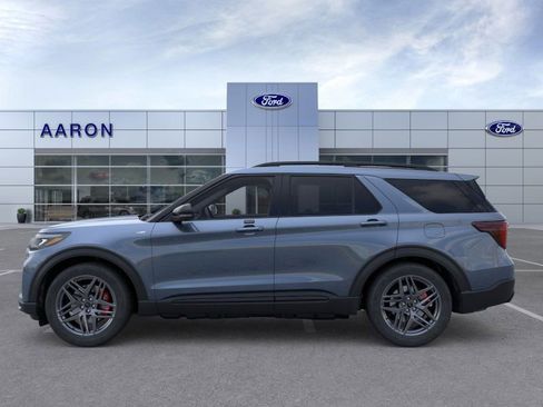 New 2026 Ford Explorer ST-Line w/ ST-Line Street Pack image 3