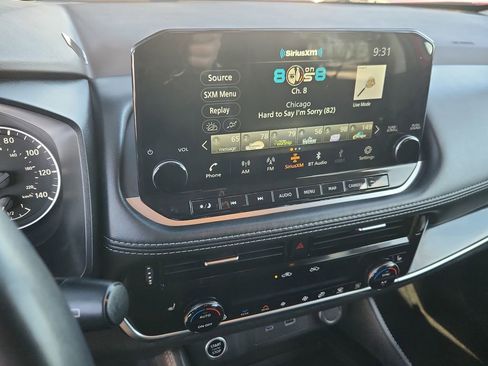 Used 2023 Nissan Rogue SL w/ SL Premium Package image 24