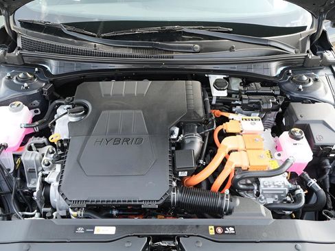 Used 2025 Hyundai Elantra SEL FWD image 20