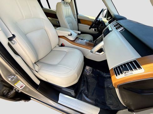 Used 2022 Land Rover Range Rover Westminster Edition image 14