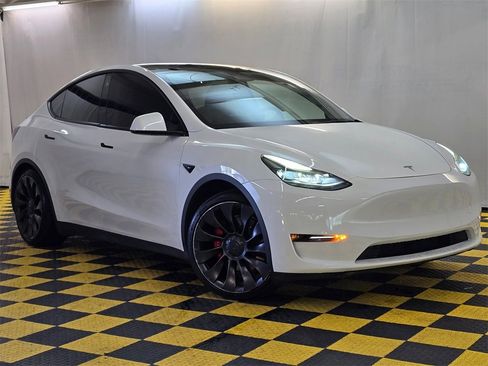 Used 2022 Tesla Model Y Performance image 1