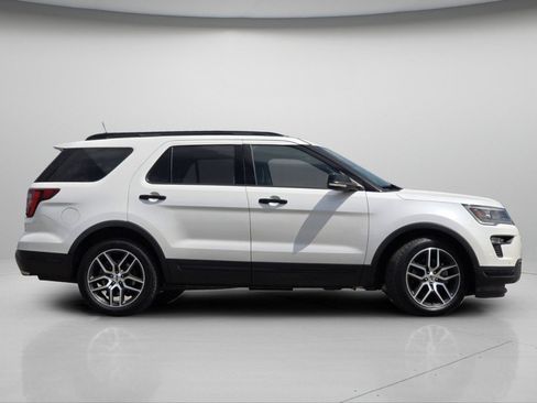 Certified 2018 Ford Explorer Sport w/ Ford Safe & Smart Package AWD/4WD image 24