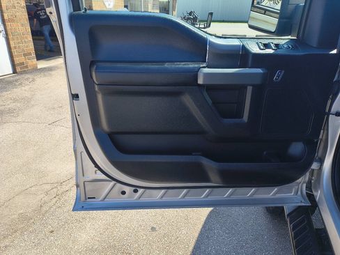 Used 2016 Ford F150 XLT w/ Equipment Group 301A Mid AWD/4WD image 17
