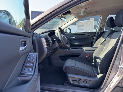 New 2026 Nissan Rogue SV AWD/4WD image 11