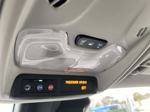 Used 2024 Chevrolet TrailBlazer LT w/ Driver Confidence Package image 31