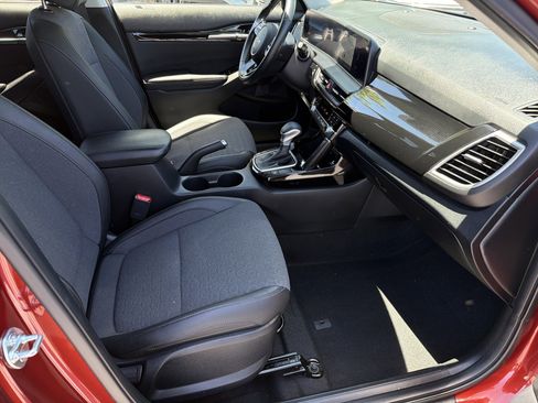 Used 2024 Kia Seltos S FWD image 13
