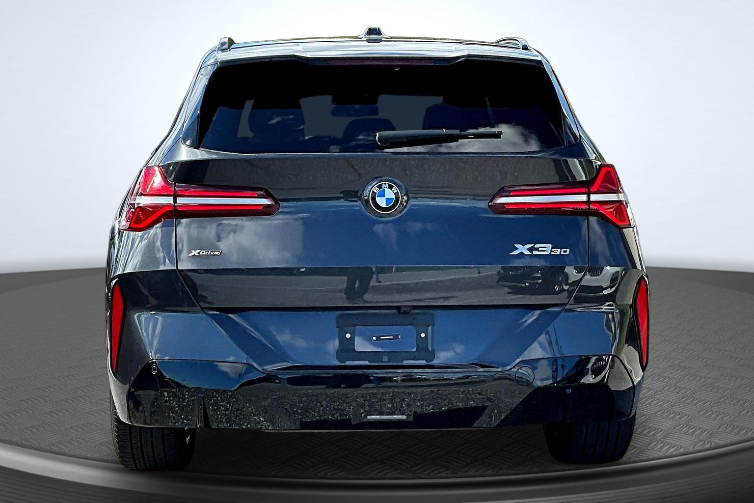 Used 2026 BMW X3 xDrive30i w/ M Sport Package AWD/4WD image 4
