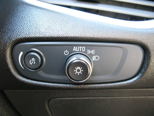 Used 2024 Chevrolet Malibu LT FWD image 15