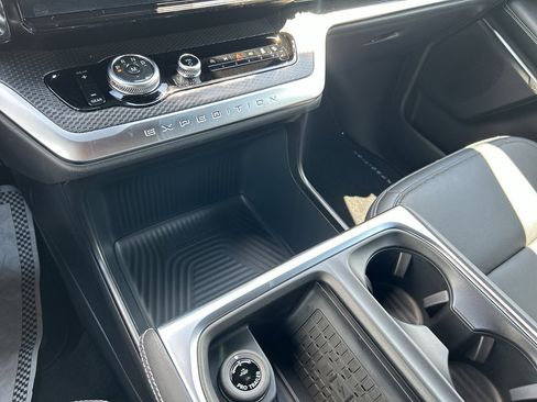 New 2025 Ford Expedition Platinum w/ Stealth Performance Package image 37