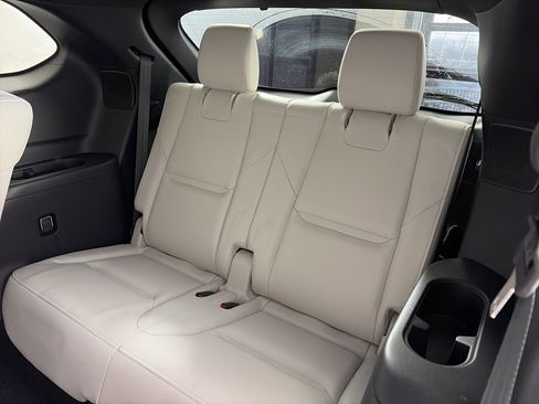 Used 2023 MAZDA CX-9 Signature image 8