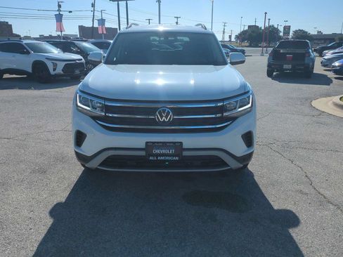 Used 2023 Volkswagen Atlas SE w/ Black Wheel Package FWD image 3