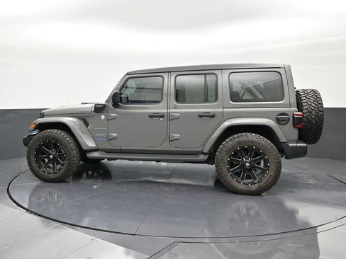 Used 2022 Jeep Wrangler Unlimited Sahara AWD/4WD image 2