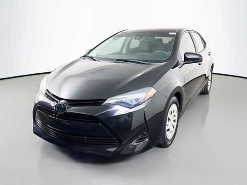 Used 2018 Toyota Corolla L image 4