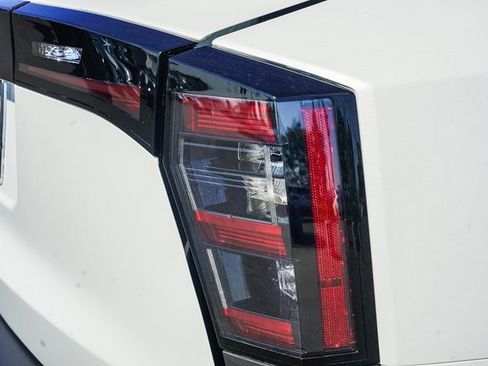 New 2026 Nissan Kicks SV image 8