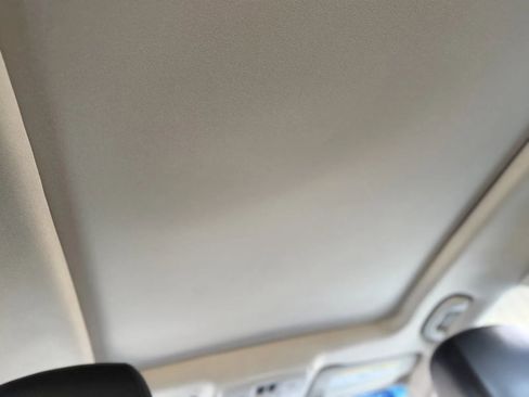 Used 2019 Buick Envision Essence image 19