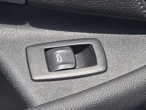 Used 2019 BMW 540i w/ M Sport Package RWD image 17