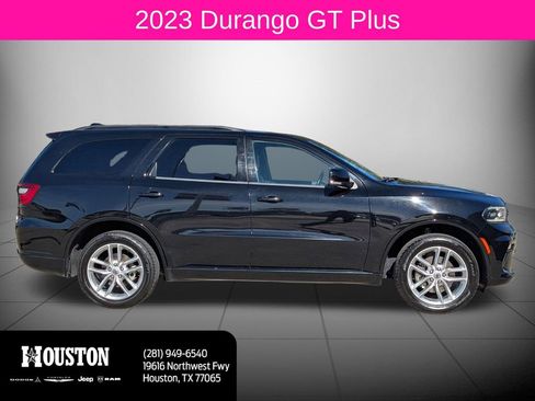 Used 2023 Dodge Durango GT image 2
