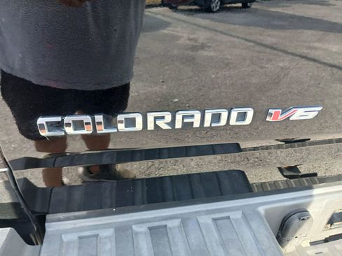 Used 2018 Chevrolet Colorado LT image 14