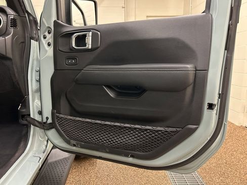 Used 2023 Jeep Wrangler Unlimited Sahara w/ Cold Weather Group image 16