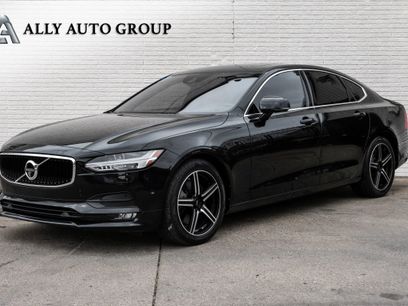 Used 2017 Volvo S90 T6 Momentum w/ Vision Package