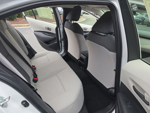 Certified 2022 Toyota Corolla LE image 11