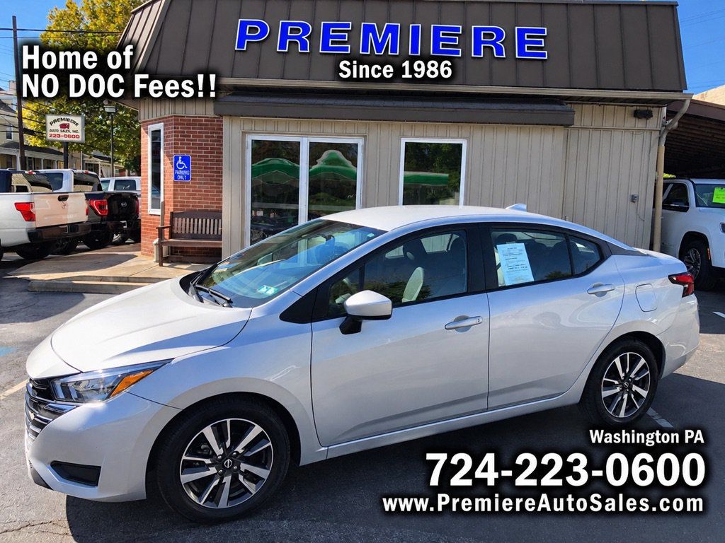 Used 2025 Nissan Versa SV FWD image 1