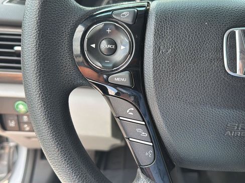 Used 2016 Honda Accord EX image 20