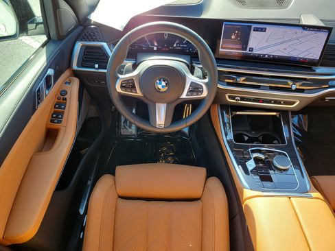 Used 2024 BMW X5 xDrive40i w/ M Sport Package image 15