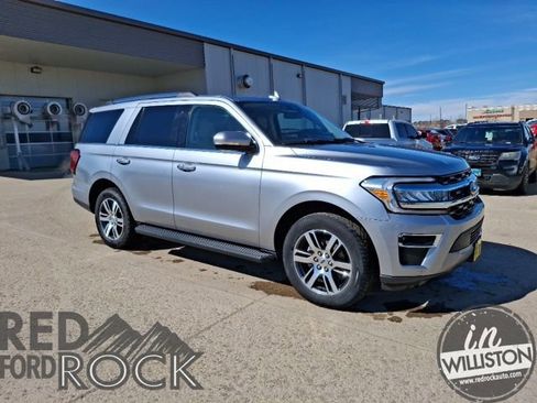 Used 2024 Ford Expedition Limited image 1