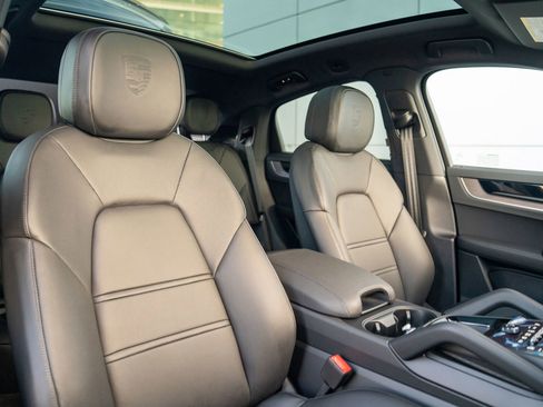 New 2026 Porsche Cayenne Coupe image 27