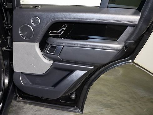 Used 2019 Land Rover Range Rover HSE image 37