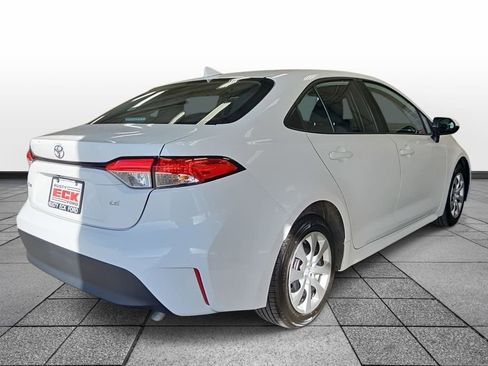 Used 2024 Toyota Corolla LE image 5