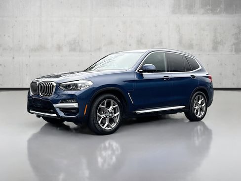 Used 2021 BMW X3 xDrive30e image 3