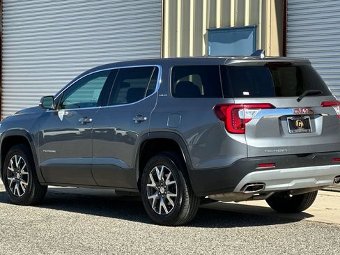 Used 2022 GMC Acadia SLE FWD image 4