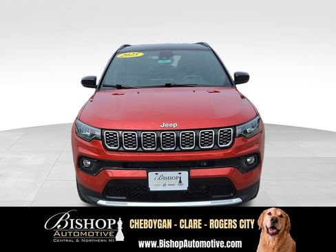 Used 2025 Jeep Compass Limited AWD/4WD image 5