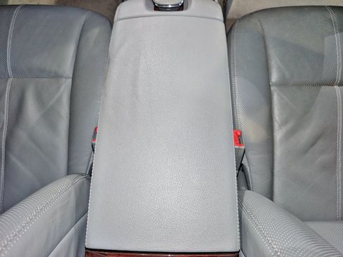 Used 2008 Mercedes-Benz S 550 4MATIC image 40