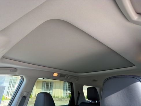 New 2026 Nissan Pathfinder SL w/ SL Premium Package FWD image 33