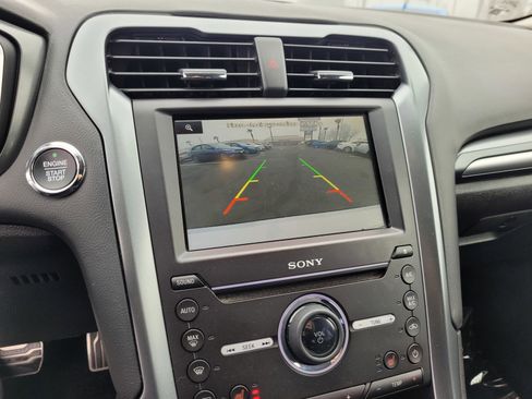 Used 2016 Ford Fusion Titanium image 16