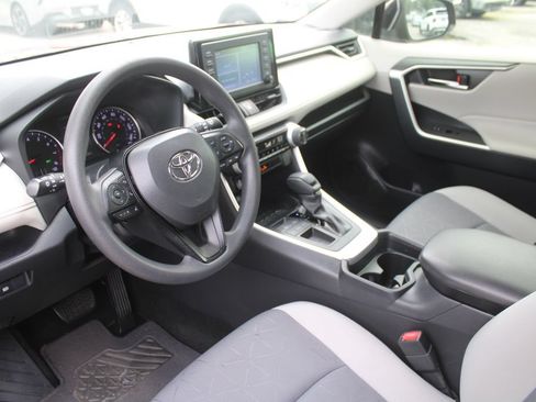 Used 2019 Toyota RAV4 XLE FWD image 22
