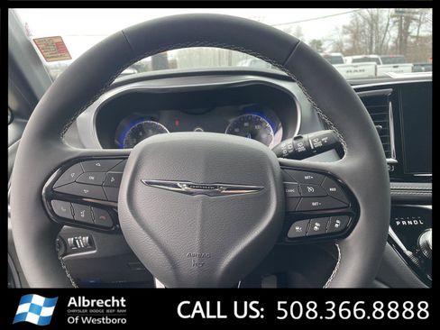 New 2026 Chrysler Pacifica Limited image 22